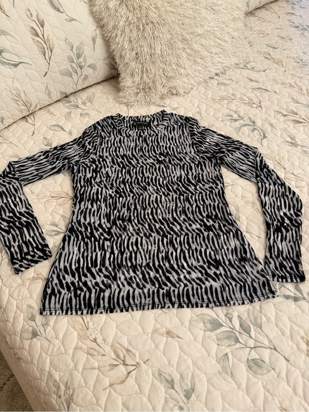 INC International Concepts Black and White Zebra-Print Long Sleeve Top size S